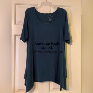 *Part of the Pick 5 for $25* American Eagle XL teal shirt